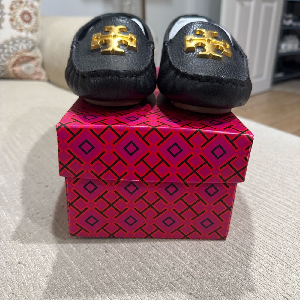 Tory Burch women’s loafer black size 8.5